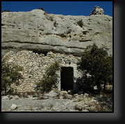 House in rock near the gite Lei Barrulaires, Buoux, Luberon