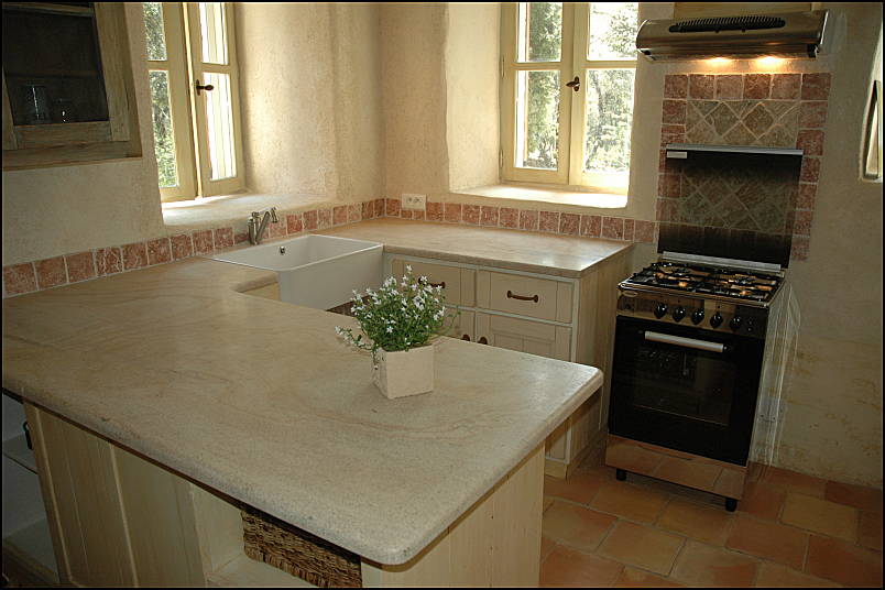 Fully equiped kitchen - Home to rent in Provence