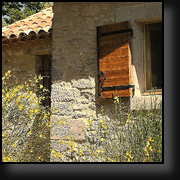 Sun bathed stones, gite in Luberon, Provence