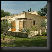 The garden and the stone patio, gite in Provence