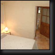 Second bedroom - House to rent in Luberon near Apt