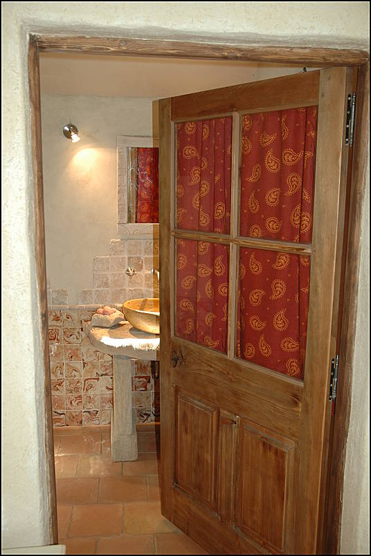 Master bathroom - Vacation home rental in Luberon, Provence