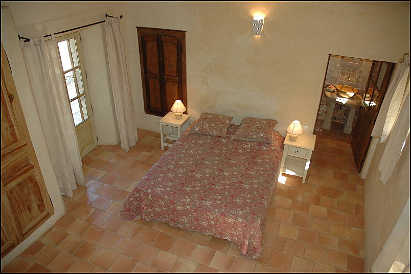 Master bedroom - Vacation home to rent in Buoux, Luberon