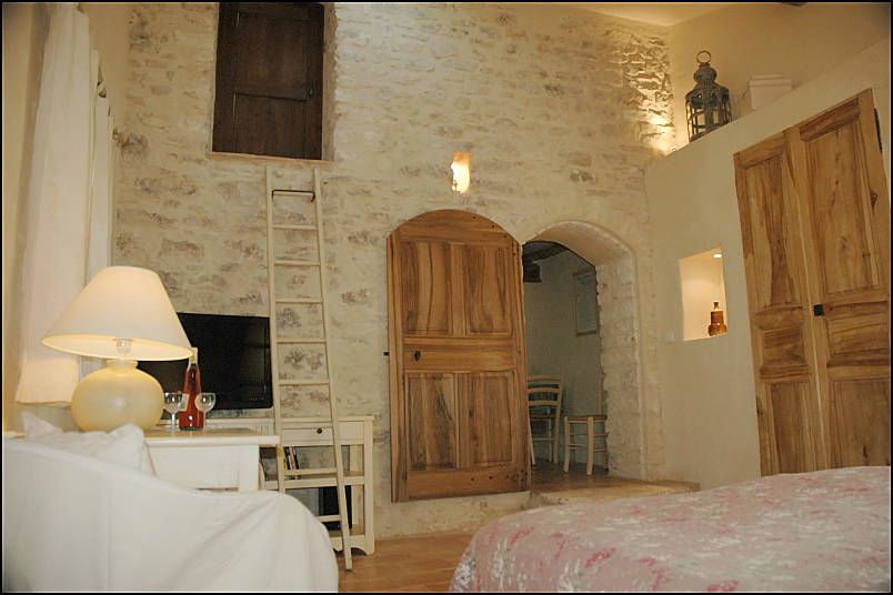 Chambre de maitre  hbergement Buoux, Provence