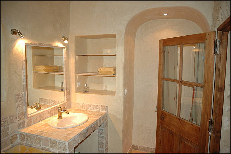 Second bathroom - Gite rental in Luberon